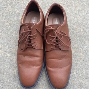 Men’s dress shoes